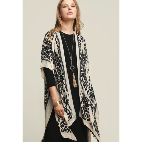 Black Damask Boho Pompom Trim Kimono Wrap One Size - Picture 5 of 6